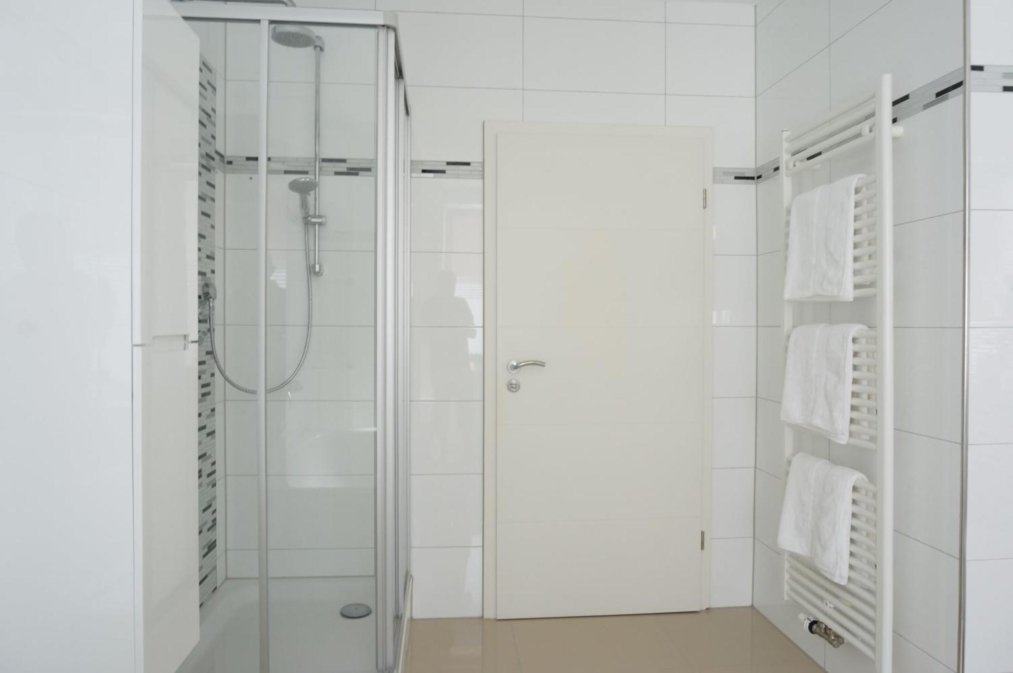 Mein Apartment Flowers Mit Kamin, Bis 10 Personen Frankenthal  Εξωτερικό φωτογραφία